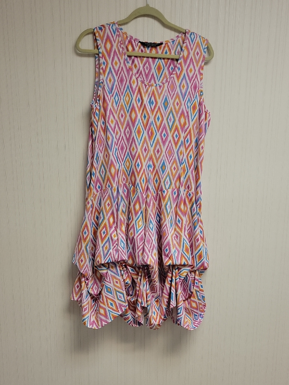 Tango Mango Sleeveless Diamond Print Bubble Hem Dress in Multicolor Large